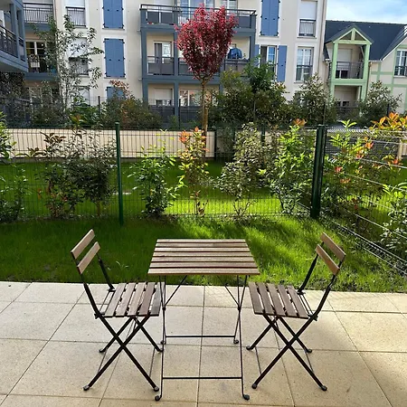 2 Pieces Neuf Avec Sont Jardin Prive *